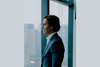 Ian dos Anjos Cunha mostra como aplicar biohacking no trabalho para alcançar alta performance com menos esforço e mais inteligência.