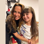 Ao lado de Fernanda Paes Leme e Laryssa Ayres, Juju Teófilo inicia as gravações da nova novela vertical do Globoplay com a Non Stop.