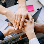 Treino, foco e espírito de equipe: Lições que vão além da quadra mostram valores aplicáveis à vida e ao trabalho. Conteúdo de Alfredo Moreira Filho.