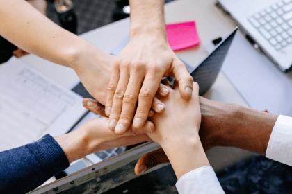 Treino, foco e espírito de equipe: Lições que vão além da quadra mostram valores aplicáveis à vida e ao trabalho. Conteúdo de Alfredo Moreira Filho.