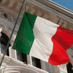 Alberto Toshio Murakami destaca como as tradições regionais italianas se transformam do norte ao sul do país, revelando diversidade cultural, histórica e gastronômica.